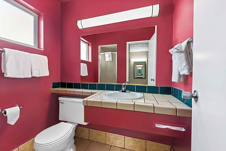 Econo Lodge Fallon Naval Air Station Area