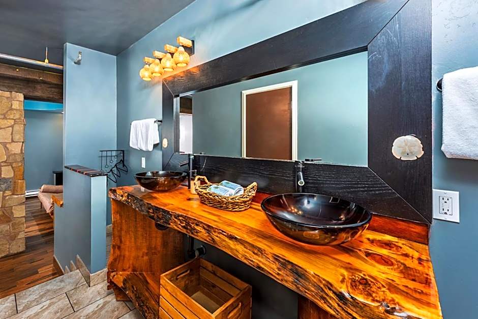 Nomads Hotel