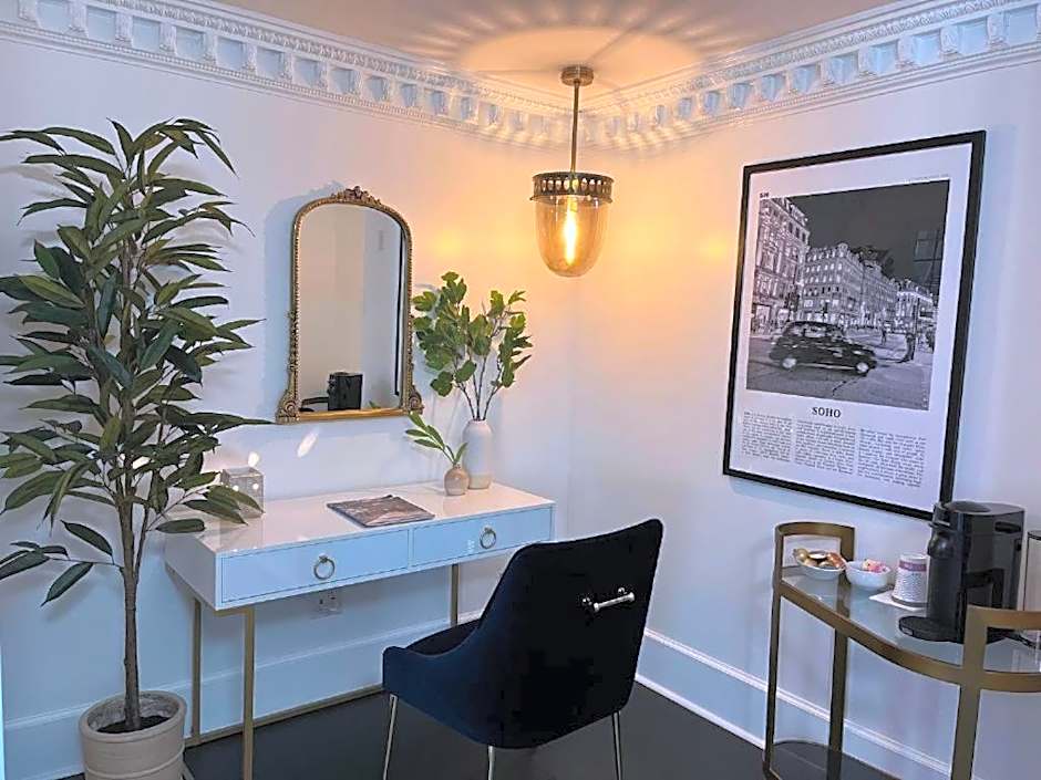 The Front Street Inn