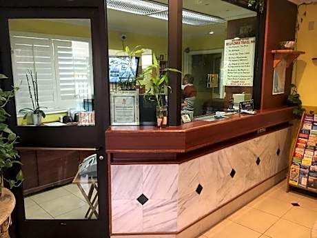 Bellflower Travel Inn