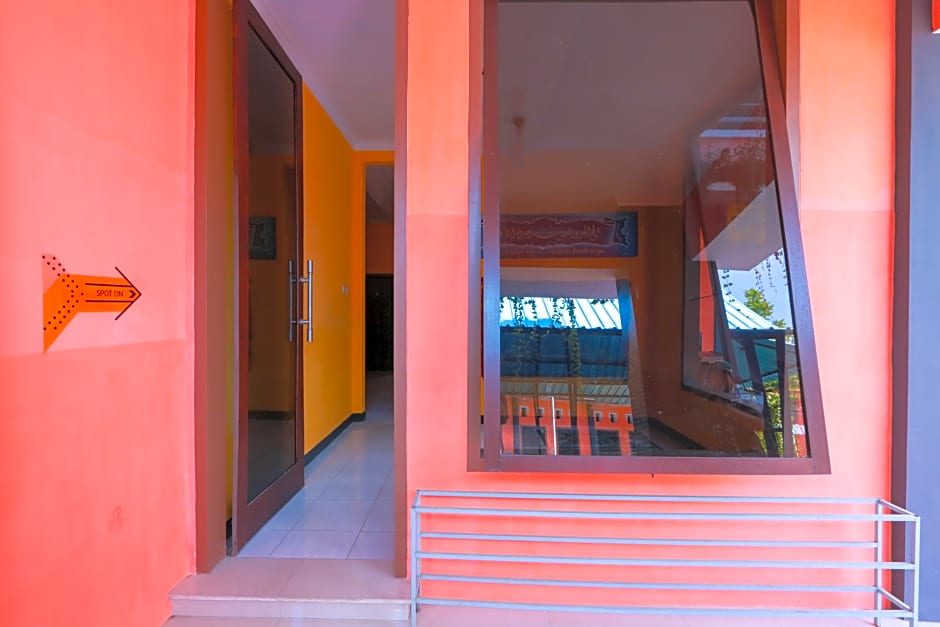 Spot On 2117 Anugerah Family Residence