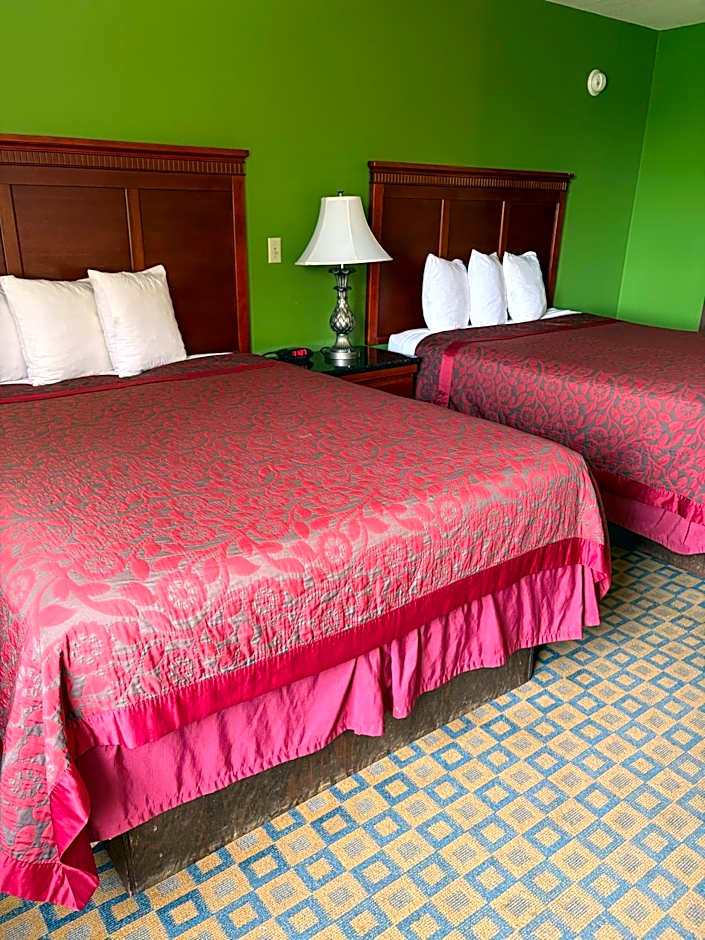 Days Inn & Suites by Wyndham Wichita