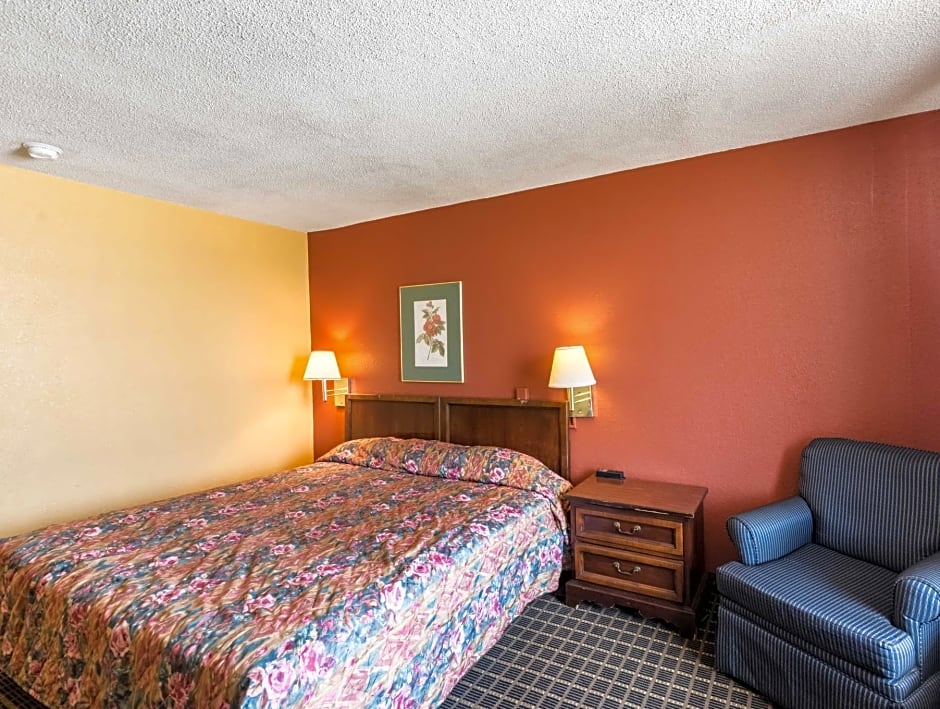 Econo Lodge Inn & Suites Orangeburg