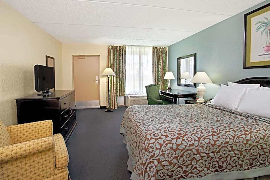 Days Inn by Wyndham Orlando Airport Florida Mall – Orlando, FL