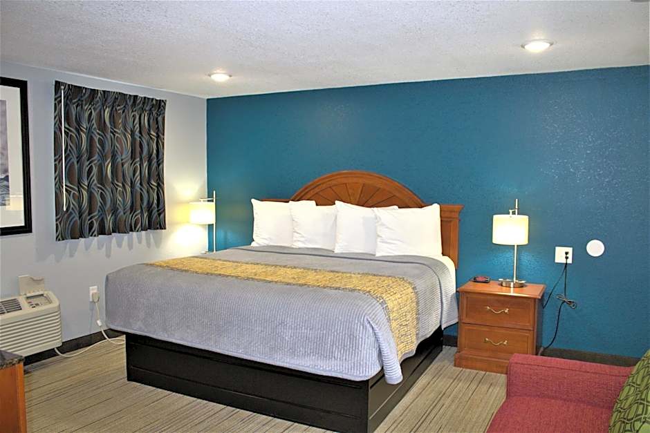 Hometowne Inn & Suites