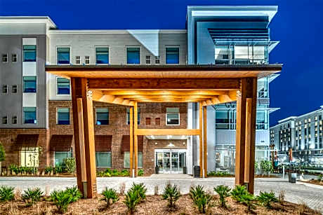 DoubleTree by Hilton Summerville Nexton