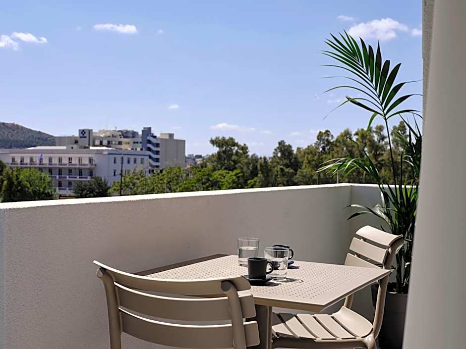 Bond Smart Living Suites