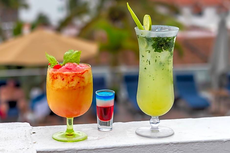 The Paramar Beachfront Boutique Hotel With Breakfast Included - Downtown Malecon