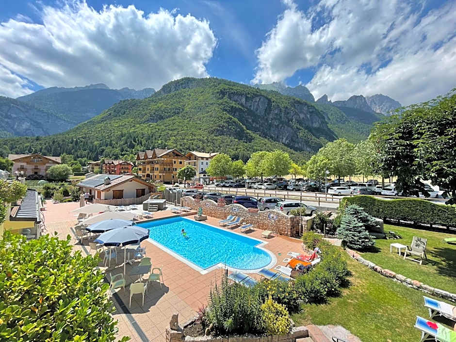 Alledolomiti Boutique Lake Hotel - Adults friendly