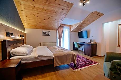 Deluxe Double Room with Extra Bed