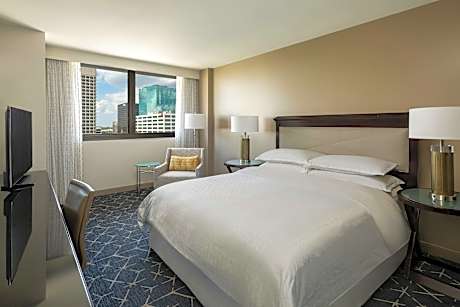 Guest room, 1 King or 2 Queen, City view