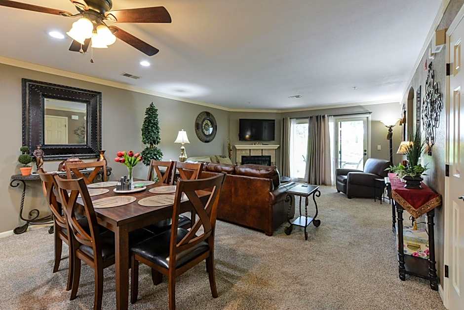 Luxury Condos at Thousand Hills - Heart of Branson - Beautifully remodeled - Spacious and Affordable