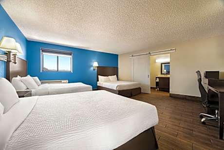 Superior Queen Room with Three Queen Beds Smoke-Free