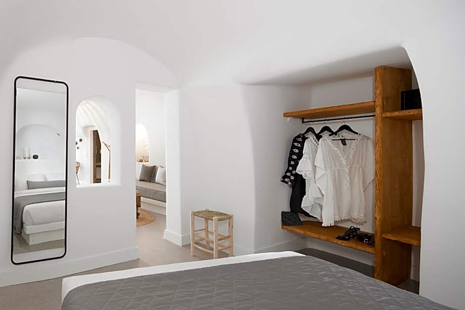 Virginia's Cave Villas