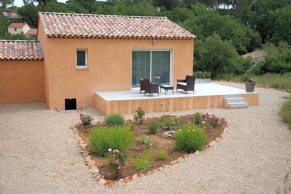 Chambres d'hôtes, B&B climatisées LA BORRELLIENNE