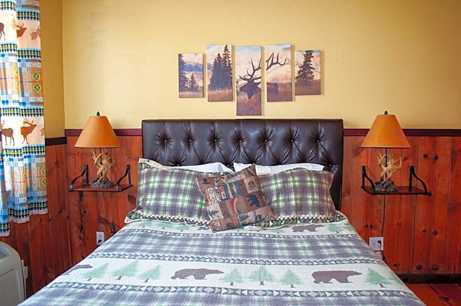 Sequoia River Front Cabins