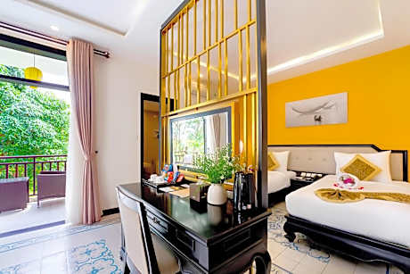 Villa with Garden View