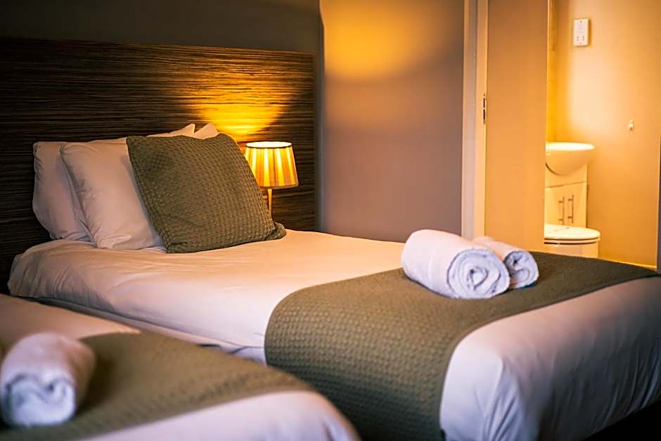 Three Horseshoes Inn