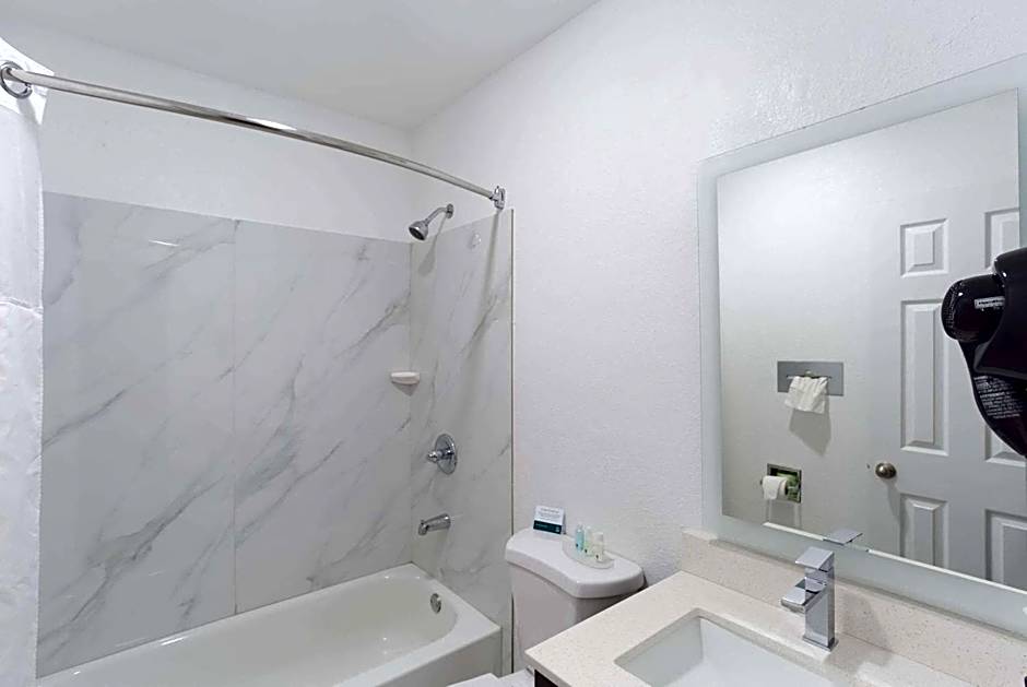 Quality Inn Redding near I-5