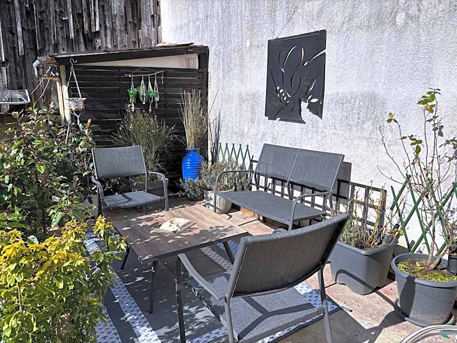 Dom’s Garden – Livarot, NY