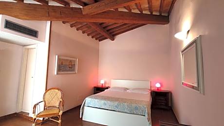 Economy Double Room with Terrace and Garden View