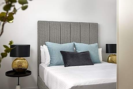 Executive One Bedroom Apartment – Open Plan