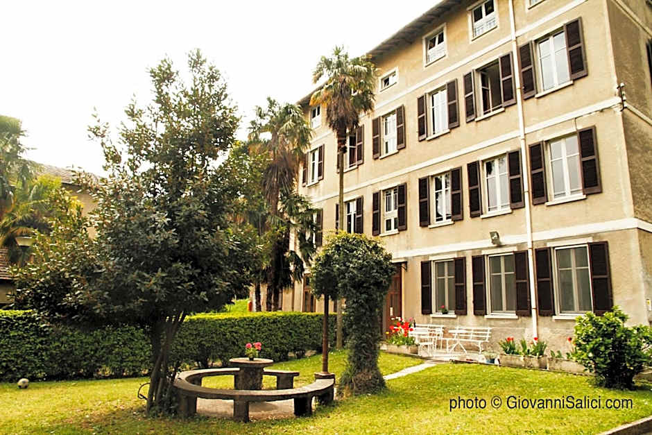 SANTANGELA Hostel & Rooms