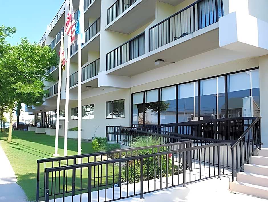 Sea Bay Hotel