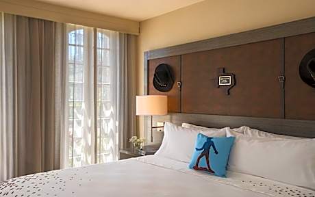 One-Bedroom Presidential King Suite - Non-Smoking