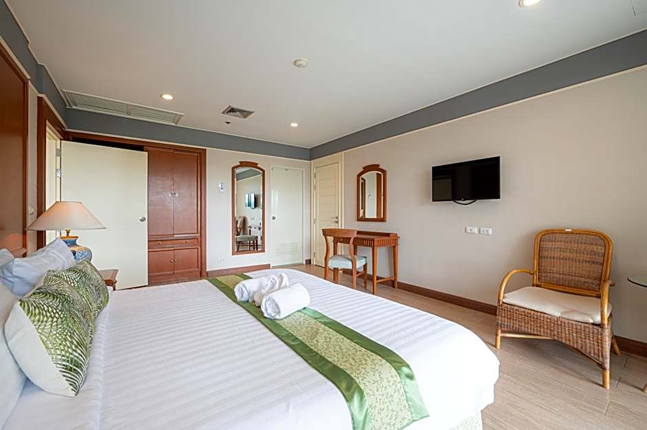 Eco Hotel by Thammasat