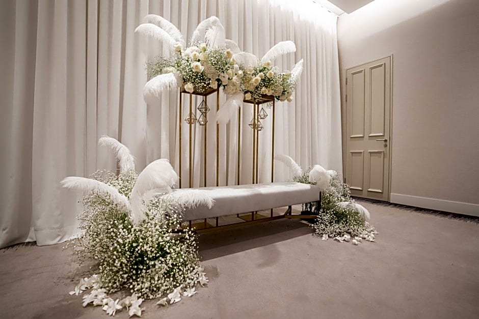 GRAVITY JOSUN Seoul Pangyo, Autograph Collection