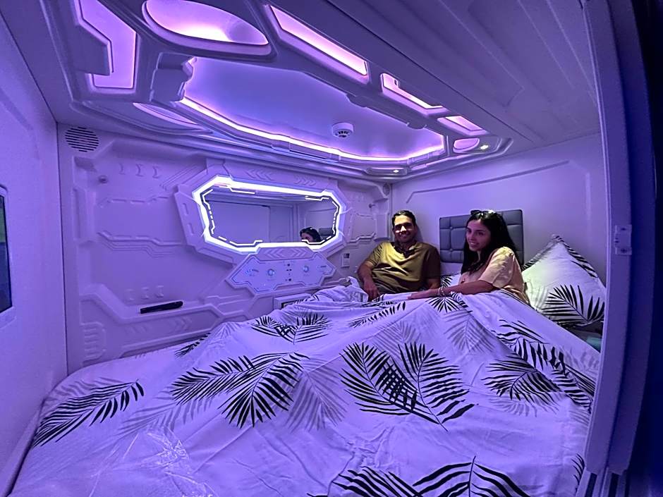 GOOD VIBES ONLY Capsule Hostel Malaga