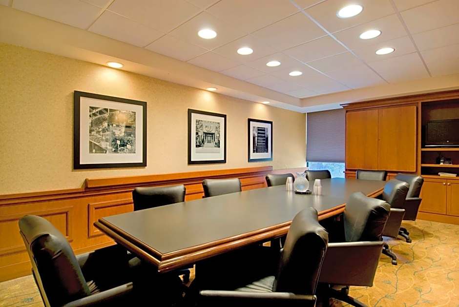Hampton Inn By Hilton Hendersonville