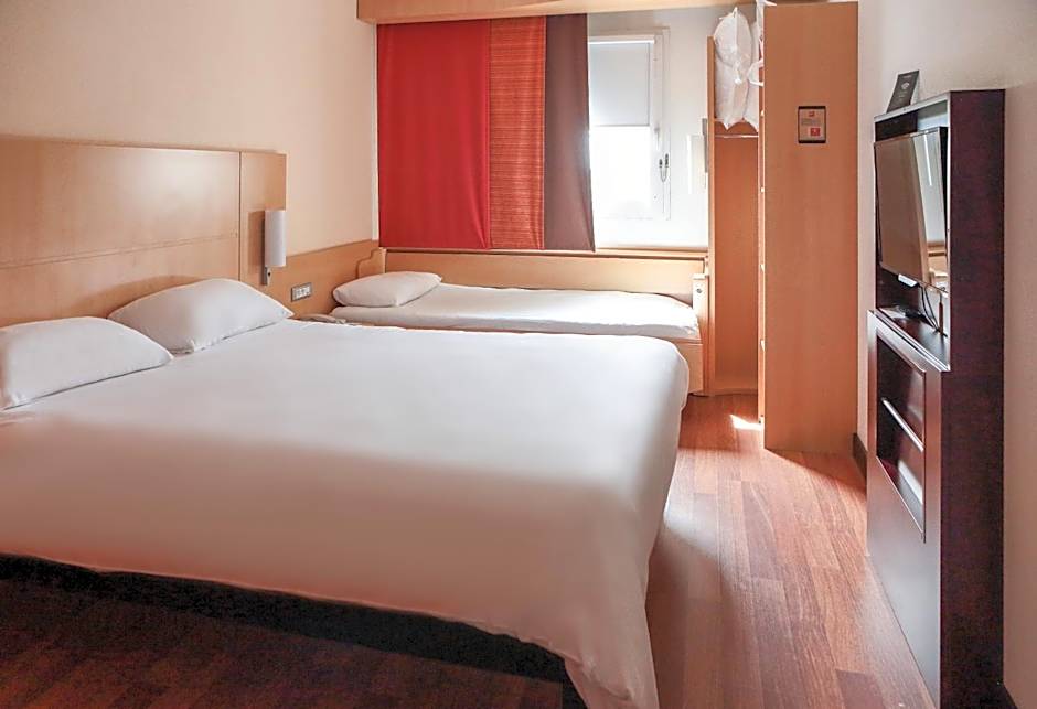 ibis Beauvais Aeroport