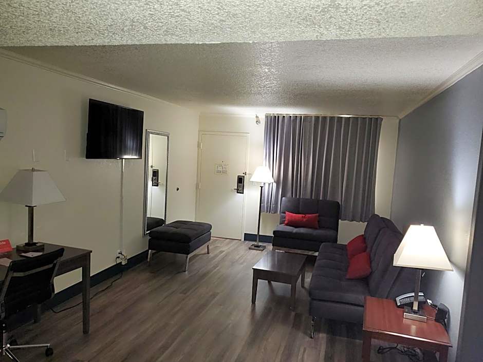 Ramada by Wyndham North Platte