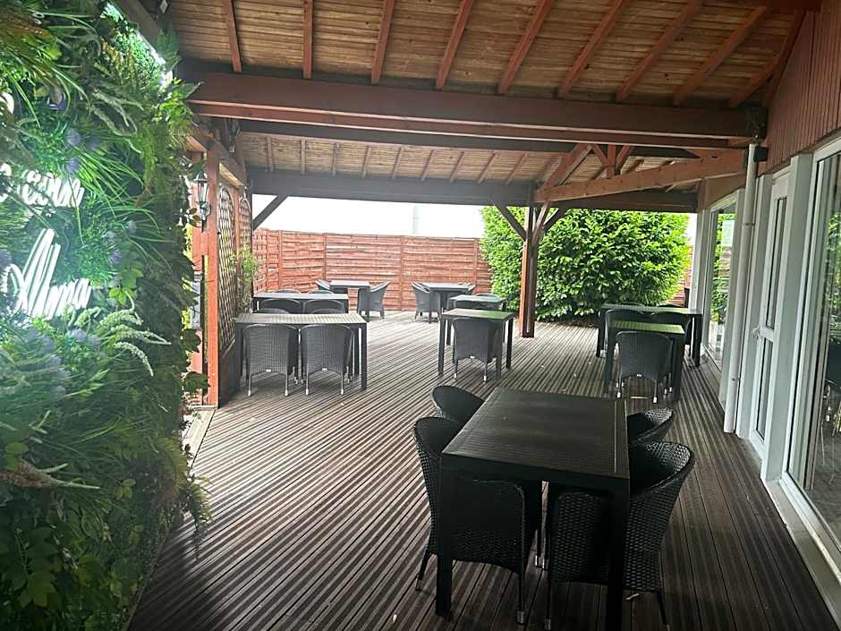 Hôtel Restaurant Clément ADER