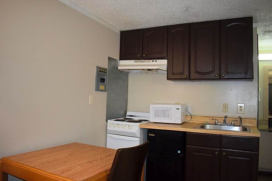 Knights Inn Detroit Area/Farmington Hills