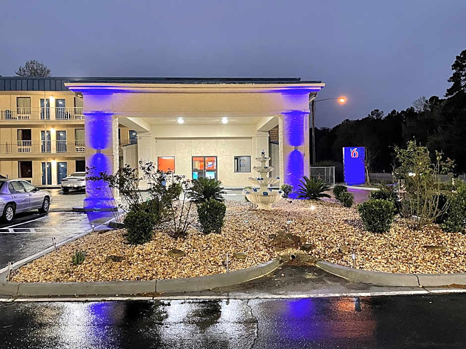 Motel 6-Pooler, GA - Savannah Airport