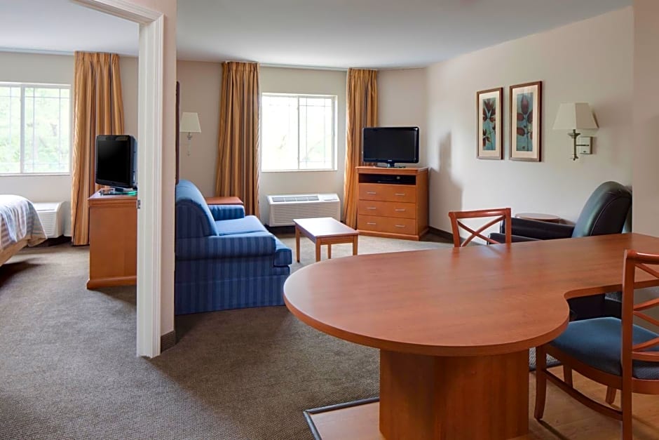 Candlewood Suites La Crosse, an IHG Hotel