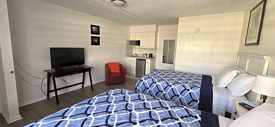 Merida Inn & Suites