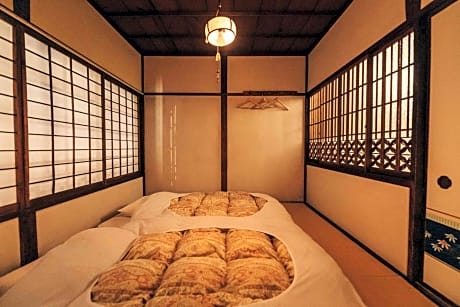 Standard Japanese-Style Triple Room with Shared Bathroom
