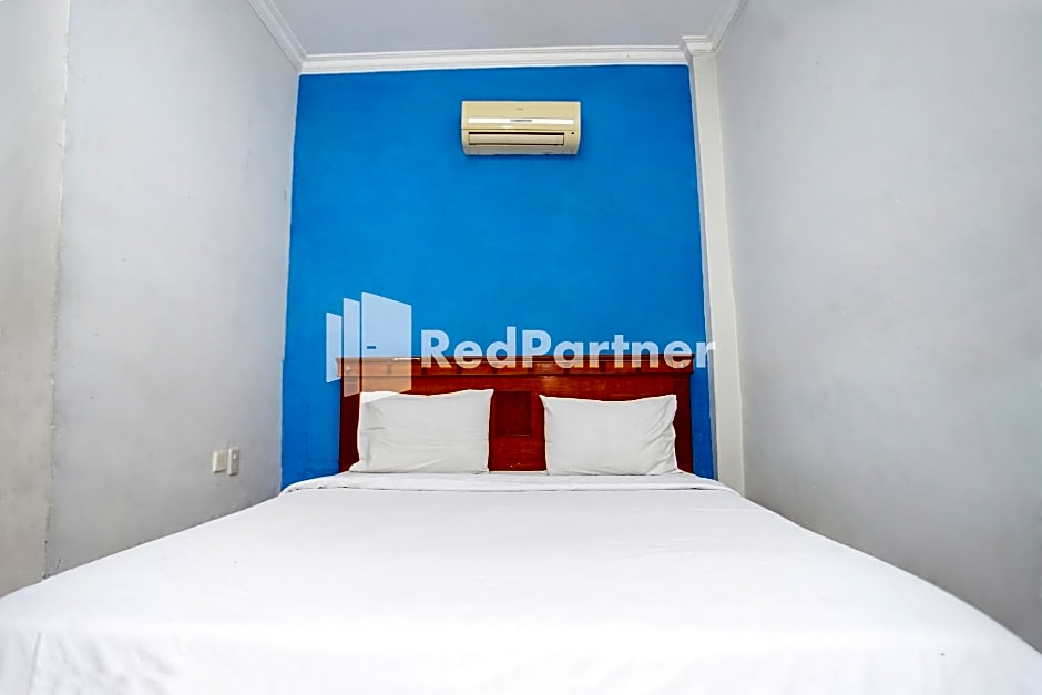 Hotel Serena Anggrek near Manhattan Times Square Mall Medan Mitra RedDoorz