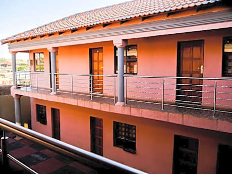 Princeville Guest Lodge