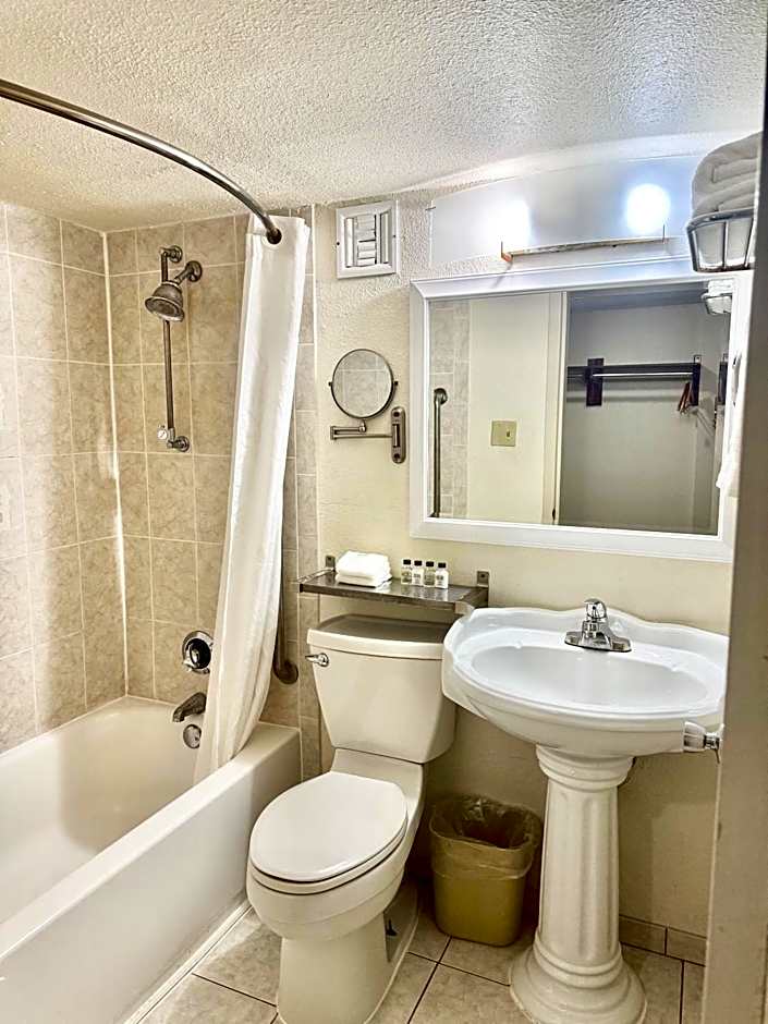 Executive Inn - Fort Lee