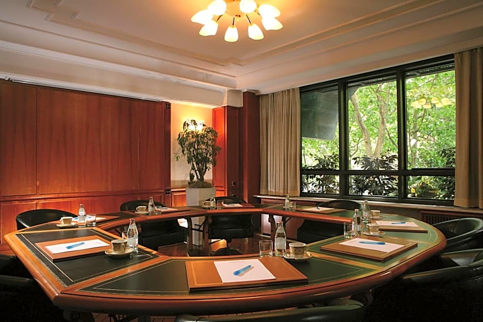 Hotel Capitol