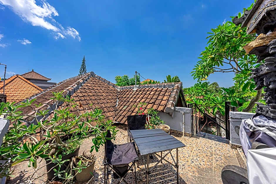 MONA NEST Canggu 2BR Tiny House with Rooftop and Cozy Workspace