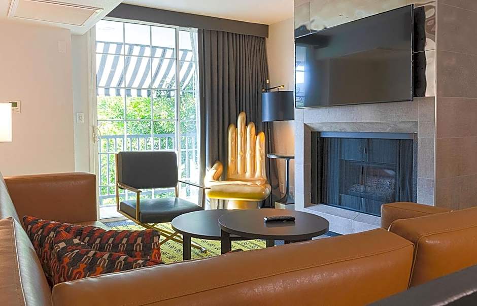 Montrose at Beverly Hills