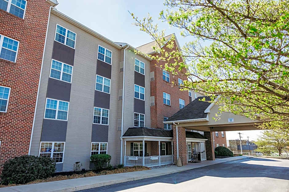 Parkview Inn & Suites, Lancaster Amish Country, PA