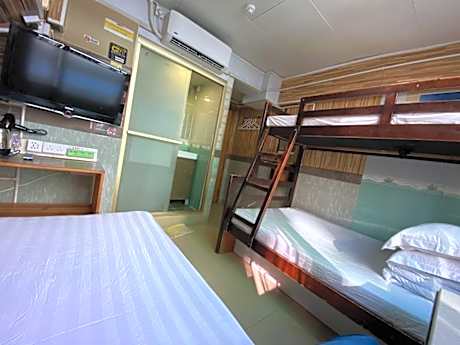 Quad Room (4 persons)