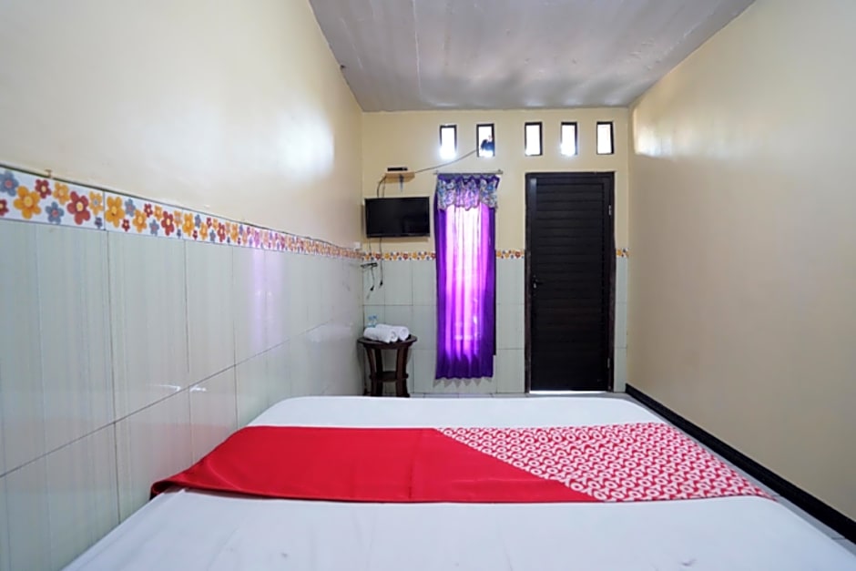 OYO 927 Carina Hotel